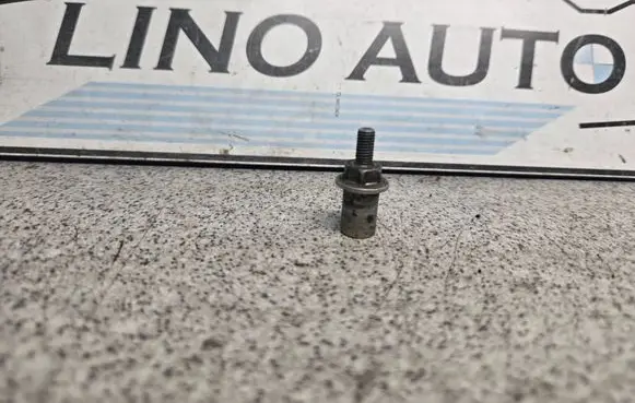 BMW 5 E39 Nuts/bolts 11121738608