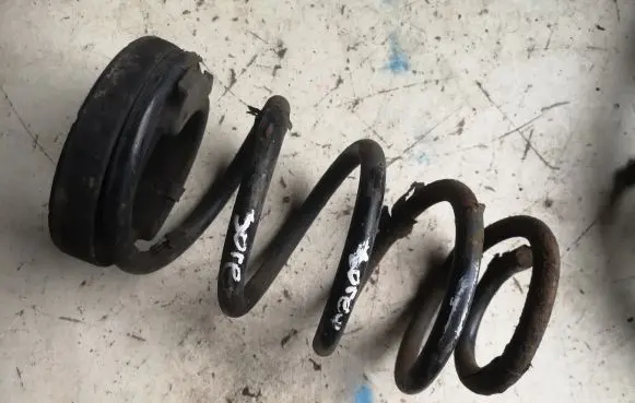 KIA Sorento Rear coil spring