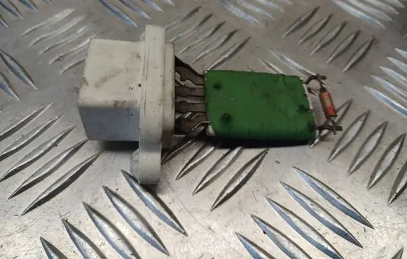 Ford Focus Heater blower motor/fan resistor 3M5H18B647AC