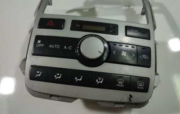 Toyota Avensis Verso Climate control unit 5590044500