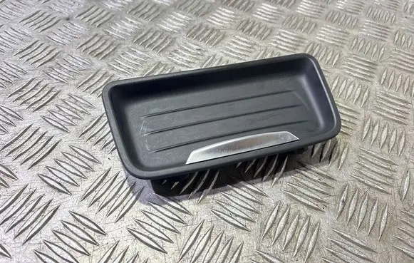 BMW 3 F30 F35 F31 Dashboard storage box/compartment 9232068 5116 162083