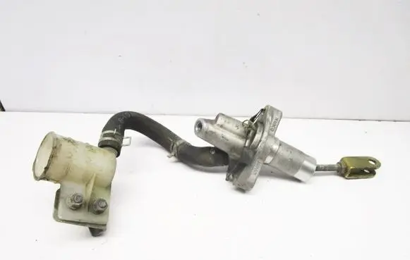 Nissan Primera Clutch slave cylinder 