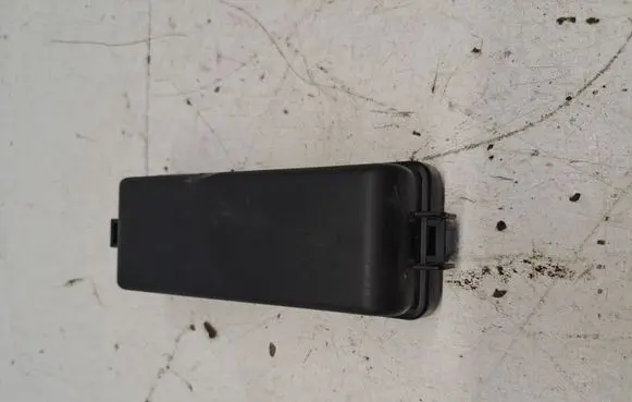 Honda HR-V Relay mounting block 4065