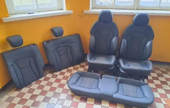 Seat set