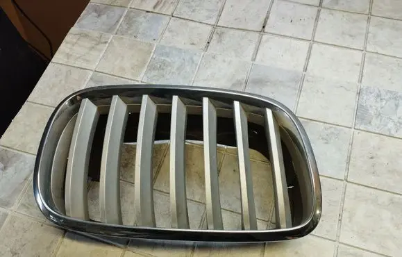 BMW X6 E71 Front bumper upper radiator grill 51137171396