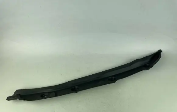 Audi e-tron Fender end trim 4KE821112