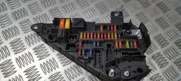 BMW 5 E60 E61 Fuse box set 695650502 6956505-02