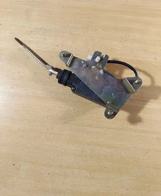 Mazda Xedos 6 Central locking motor CA0156890A 3C10 ACTASSYL1D