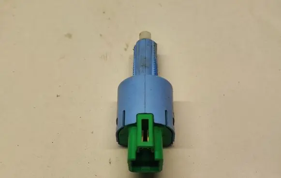 Mitsubishi Outlander Brake pedal sensor switch