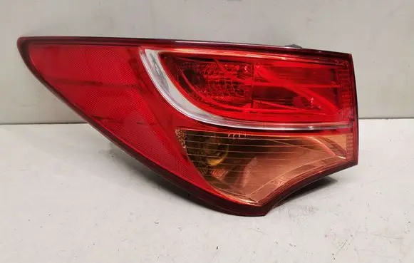 Hyundai Santa Fe Rear/tail lights 924012W030