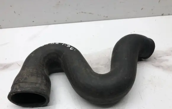 Audi A4 S4 B6 8E 8H Intercooler hose/pipe 8D0145828C 313322CE