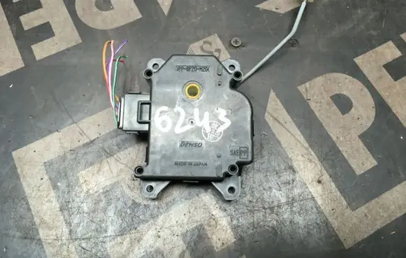 Mitsubishi Pajero Air flap motor/actuator 0637007040