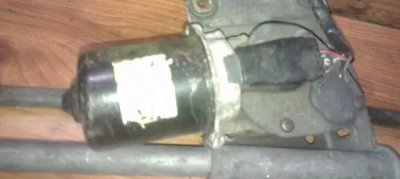 Peugeot 406 Wiper motor nenusttyyta