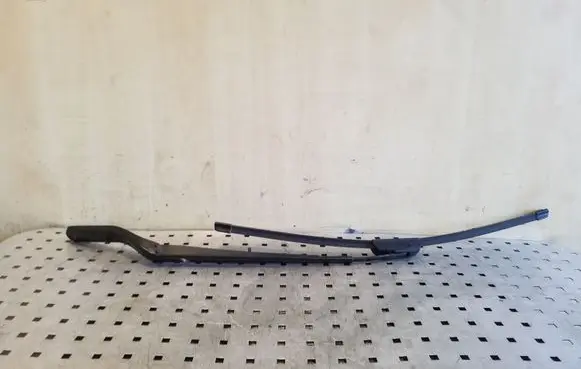 BMW X5 E53 Front wiper blade arm 