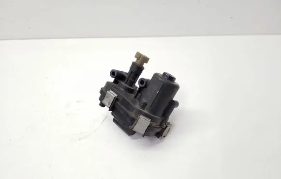 Opel Astra J Intake manifold valve actuator/motor 