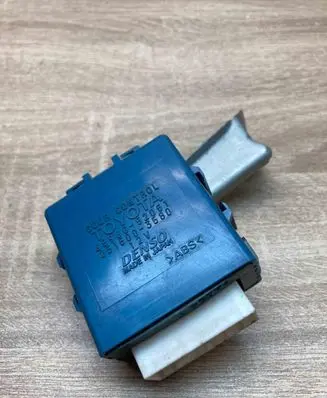 Toyota Yaris Door control unit/module 8598052051 0515003580