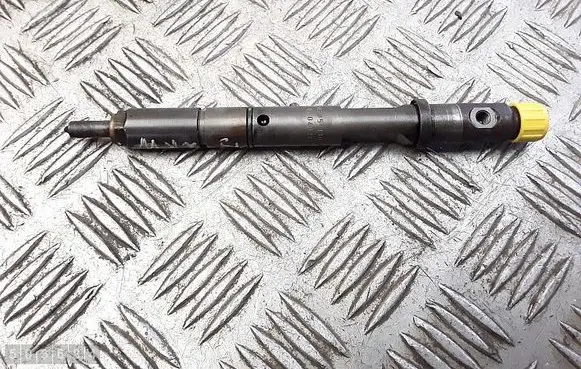 Fuel injector