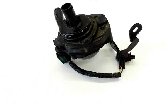 Nissan Leaf II (ZE1) Electric auxiliary coolant/water pump 215815SA0A
