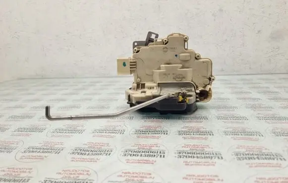 Audi A6 S6 C6 4F Front door lock 4F1837015