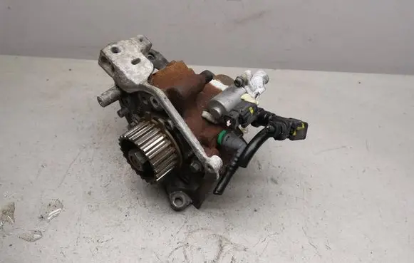 Peugeot 508 Fuel injection high pressure pump 9672605380