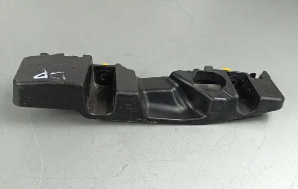 Hyundai Kona I Front bumper mounting bracket 86514J9000