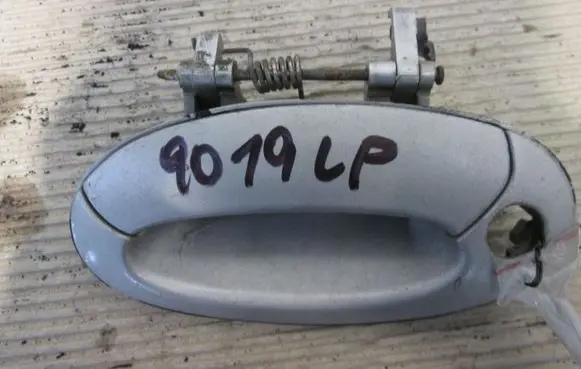Hyundai Elantra Front door exterior handle