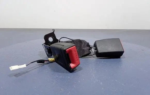 BMW X4 F26 Front seatbelt 7414288