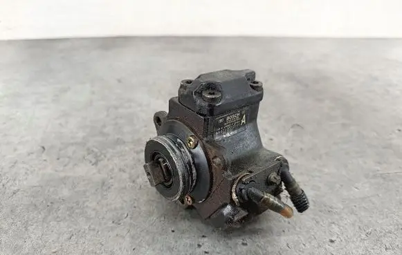 Mercedes-Benz A W168 Fuel injection high pressure pump 