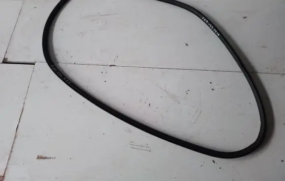 Volvo XC60 Front door rubber seal