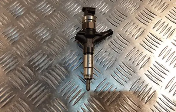 Subaru Legacy Fuel injector 16613AA020