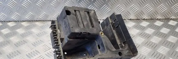 Volkswagen PASSAT B6 Other engine bay part 1K0907361B