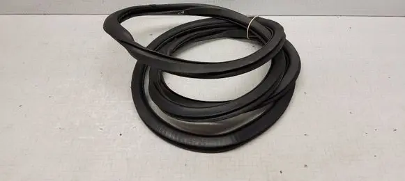 Audi A4 S4 B6 8E 8H Front door rubber seal 8E0831721E
