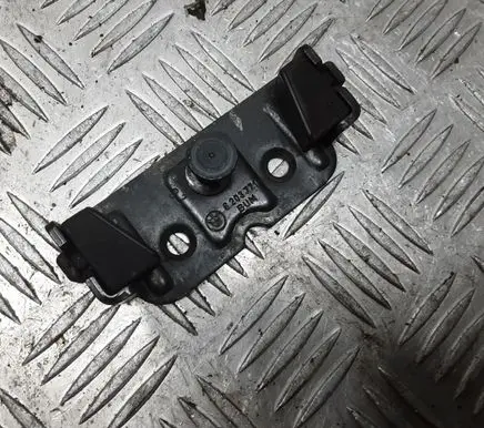 BMW 5 E60 E61 Loading door lock loop/hook striker 8203771