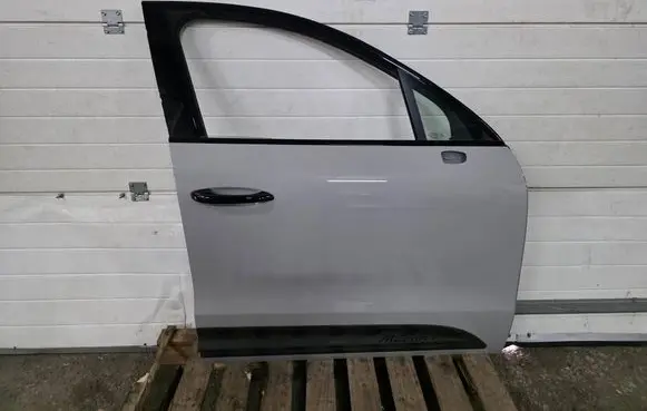Porsche Macan (95B) Front door 