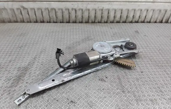 Nissan Patrol Y61 Rear door window regulator with motor 82731VB010
