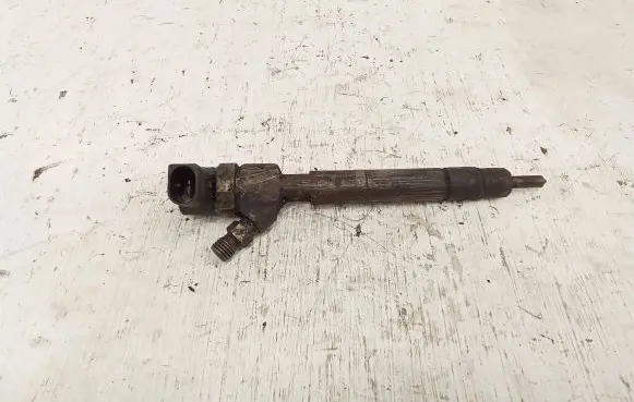 Mercedes-Benz Sprinter W901 W902 W903 W904 Fuel injector
