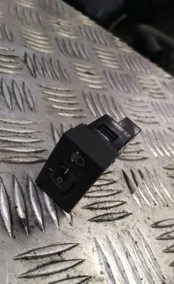 Hyundai Matrix Headlight level height control switch 9337017000