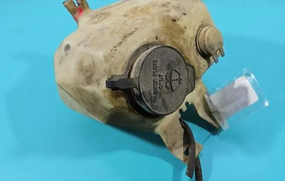 Jeep Cherokee XJ Windshield washer fluid reservoir/tank 5554603 IMPRK1529099