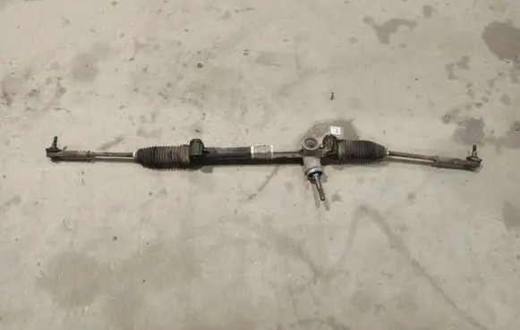 Opel Corsa D Steering rack A0006135