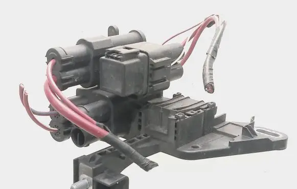 BMW 1 F20 F21 Battery relay fuse 9296149 773936