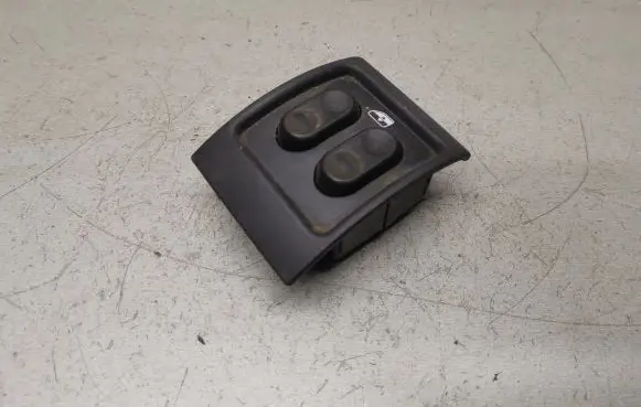 Chrysler PT Cruiser Electric window control switch OUG381DVAB 746755741