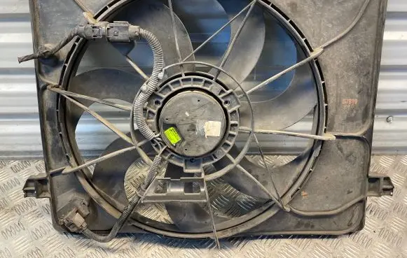 KIA Carens II Electric radiator cooling fan PA66GF17