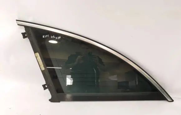 Mercedes-Benz R W251 Rear side window