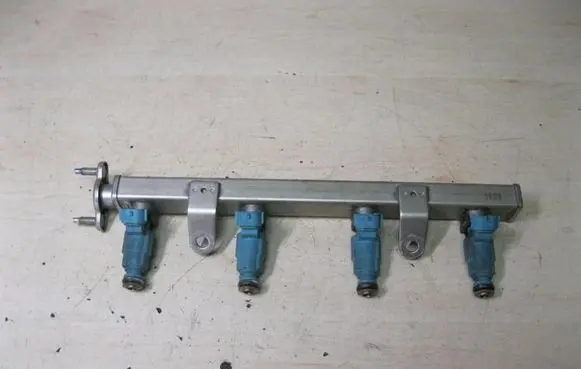 Hyundai i20 (PB PBT) Fuel distributor 3531003000 VD4226