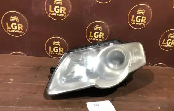 Volkswagen PASSAT B6 Headlight/headlamp 3C0941005Q