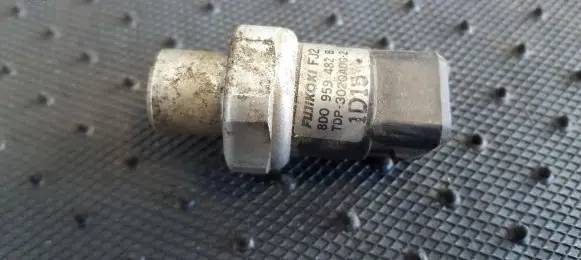 Air conditioning (A/C) pressure sensor