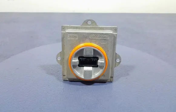 Renault Espace - Grand espace V Voltage converter/converter module L90049021