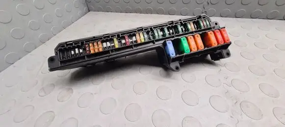BMW 5 E60 E61 Fuse module 6957330 18917 19H46