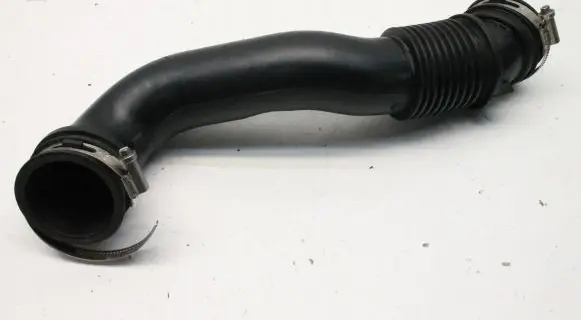 Ford Ecosport Intercooler hose/pipe GN159C623BA