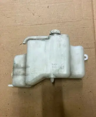 Mitsubishi L200 Coolant expansion tank/reservoir
